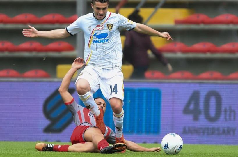 Lecce: la corsa alla A, con un valzer di cambi