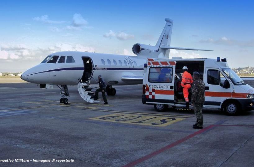 Da Gioia a Bergamo, volo speciale dell'Aeronautica per salvare 40enne