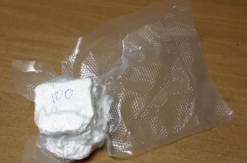 Cerignola, nel filtro d'aria dell'auto un chilo di cocaina: arrestato
