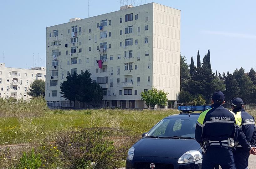 Bari Japigia, costruiscono un appartamento su un edificio sequestrato: denunciati