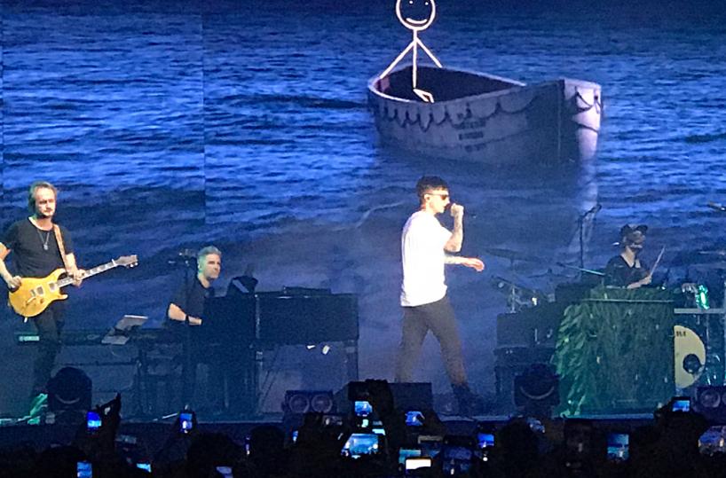 La Favola di Ultimo a Bari, il concerto sold-out e l’appello: «Fateme canta’»
