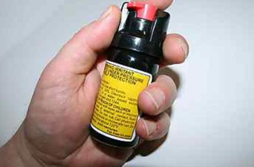 Cerignola, spray peperoncino a scuola: malore per 3 studenti allergici