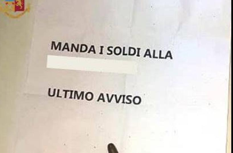 Tenta di estorcere soldi a ex compagno facendogli recapitare proiettile, 4 denunce