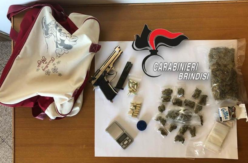 Brindisi, baby spacciatore faceva spola tra locali movida: in cella