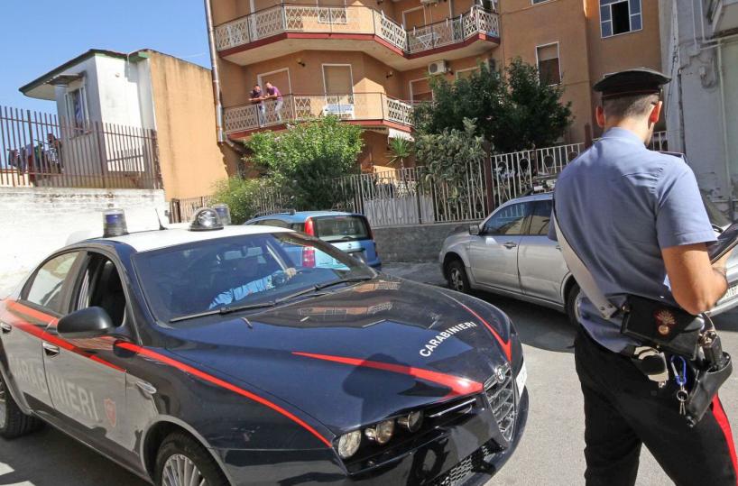 Non si fermano all'alt e fuggono: bloccati 4 marocchini