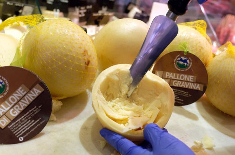 TIPICO - Come lo è il buon formaggio pallone di Gravina