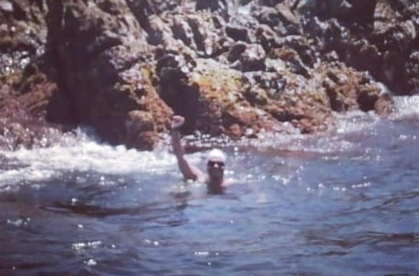 Attraversa lo stretto di Gibilterra a nuoto: l'impresa di uno studente Uniba