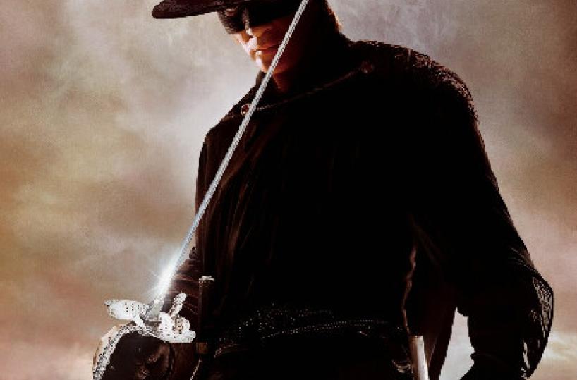 Bari, corteo contro Salvini: «Vieni vestito da Zorro»