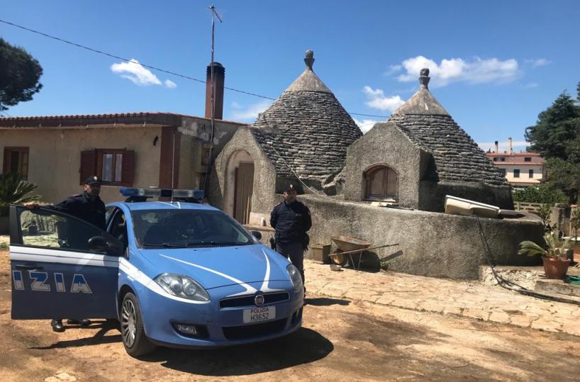 Martina Franca: torna nella casa vacanze e trova un occupante e lavori in corso
