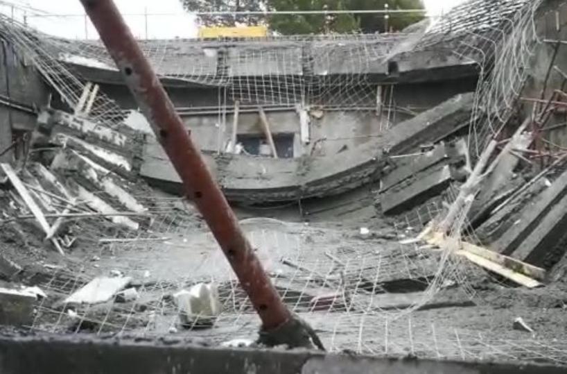 Latiano, solaio crollato: disposta chiusura scuola primaria