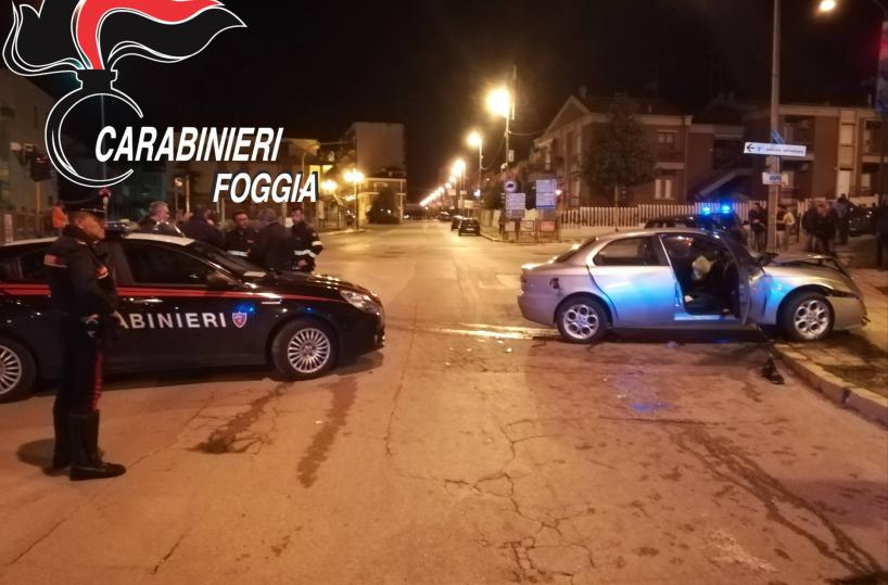 Torremaggiore, non si fermano all'alt e speronano cc: auto finisce contro palo