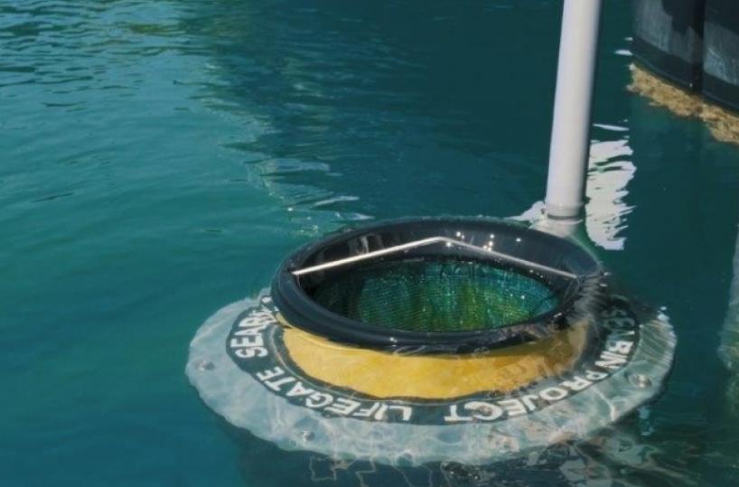 Polignano, ecco il cestino 'mangiaplastica': raccoglie 1,5 kg di rifiuti al giorno