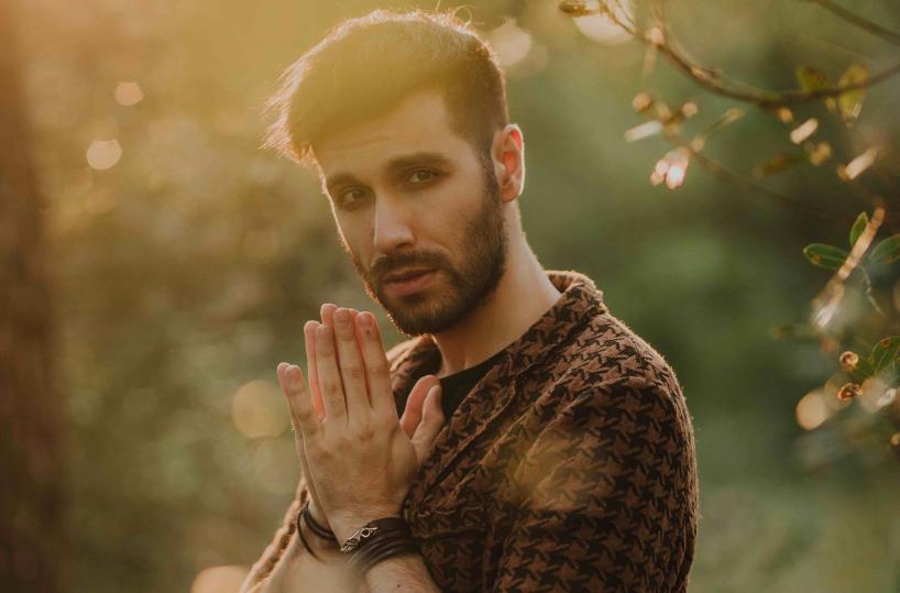 «Il Maleducato», nuovo lavoro per Antonio Maggio: «Oggi vince chi è credibile»