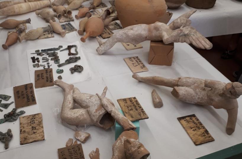 Taranto, dal sottosuolo emerge una tomba a camera del II sec. a.C. 