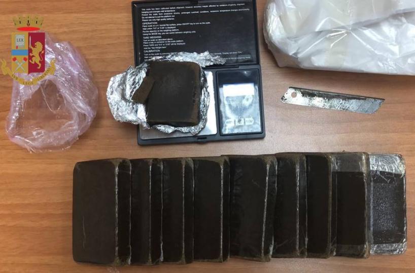 Taranto, sorpreso con un chilo di hashish: arrestato 26enne