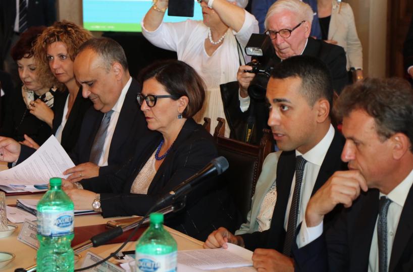Ilva, nuovo appello a Di Maio «A noi va bene il piano Mittal» 