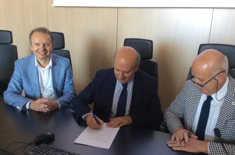 Regione stanzia 750mila euro per indagini su inquinamento area vicino ex Ilva