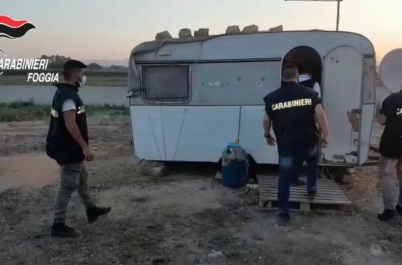 Caporalato, blitz nel Foggiano in grande azienda agricola: sequestri e ordinanze cautelavi