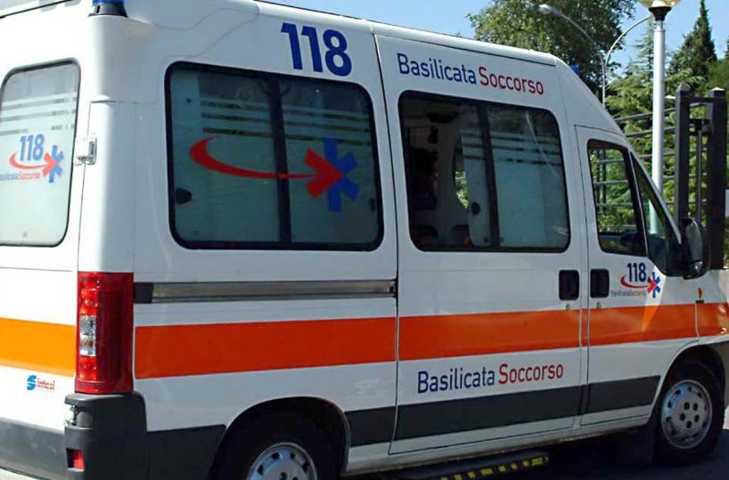 Policoro, 57enne muore travolto da trattore