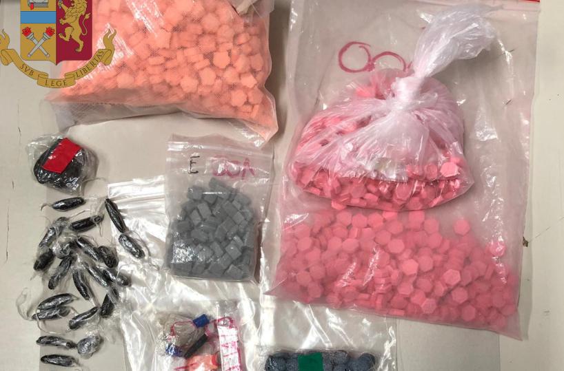 Star Wars disegnato sull'ecstasy per accattivare i clienti: arrestata 21enne a Poggiofranco