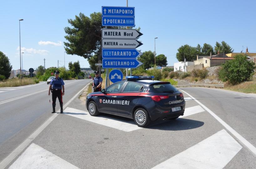 Matera, ferisce la rivale e la manda in ospedale: arrestata 41enne