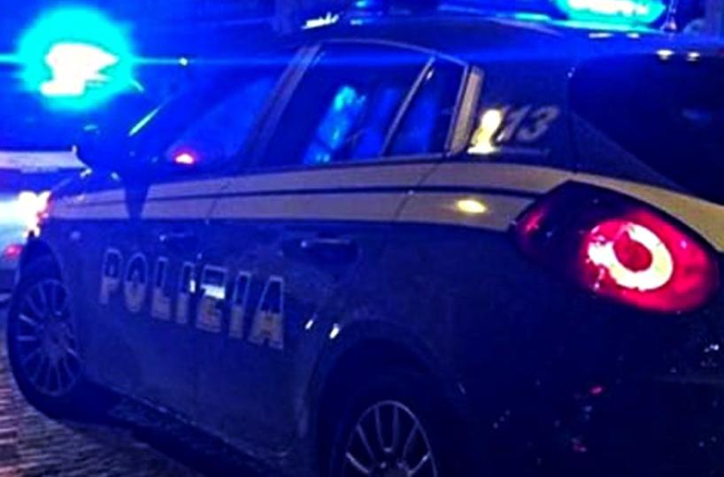 Ostuni, accoltellato mentre passeggia in centro con la moglie: morto 34enne