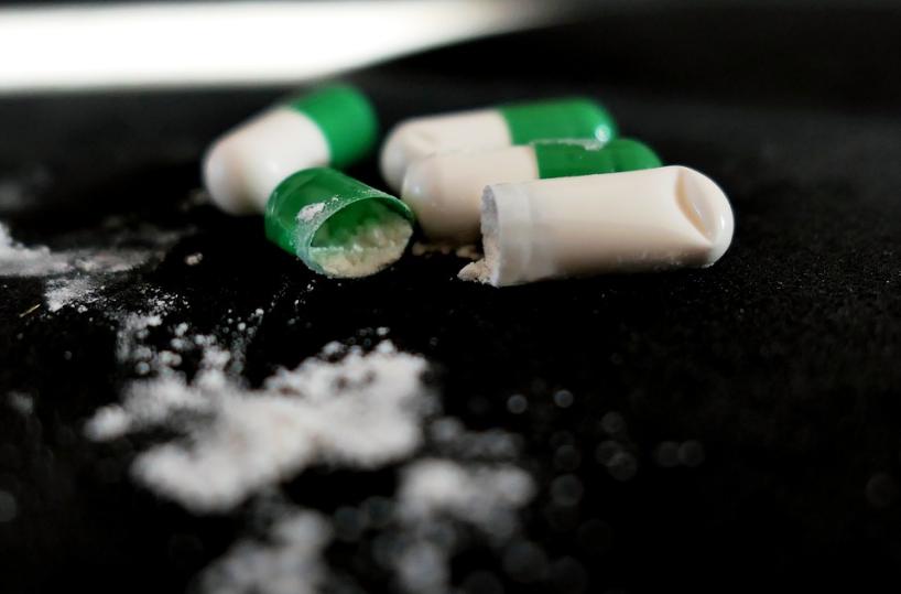 Allarme a Bari, «saldi della droga»: pasticche di benvenuto a un euro