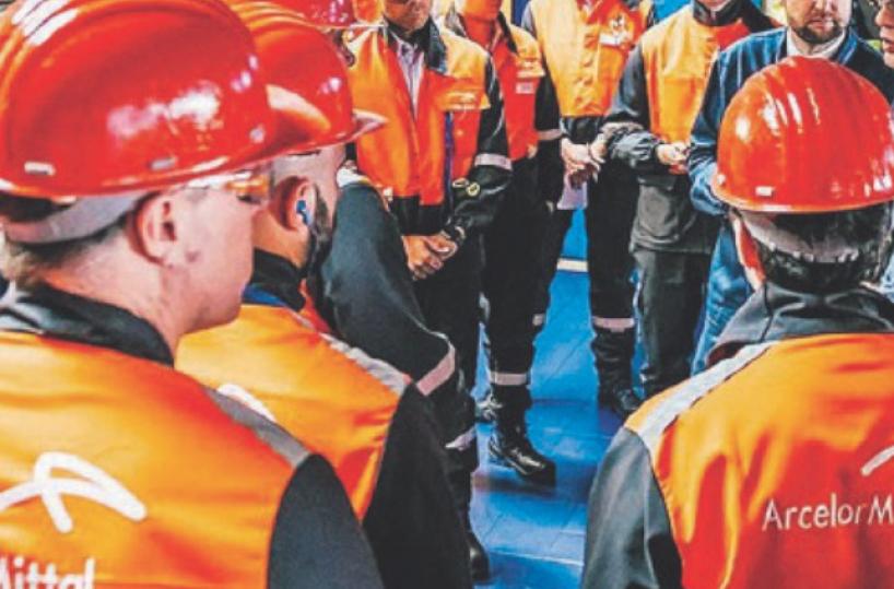 «Basta tavoli, basta chiacchiere. Dateci fondi»: parla il sindaco di Taranto