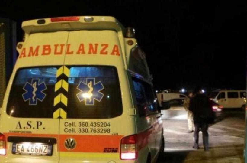 Brindisi, tre migranti  trovati semi asfissiati in cella frigo su tir