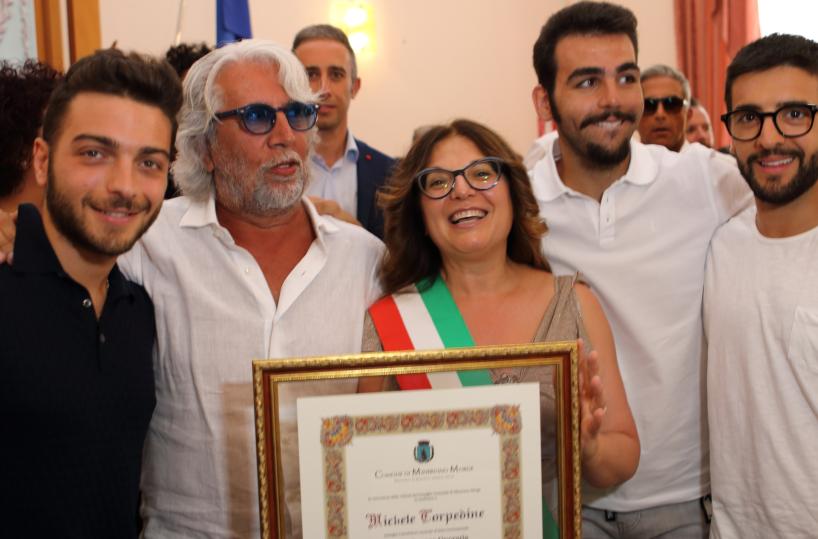 Minervino, il manager del «Volo» cittadino onorario: festa con il trio