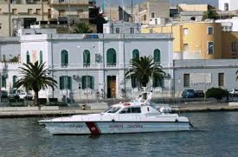 Brindisi, kayak, barche o boe ritrovate in mare messe all’asta dalla Capitaneria di porto