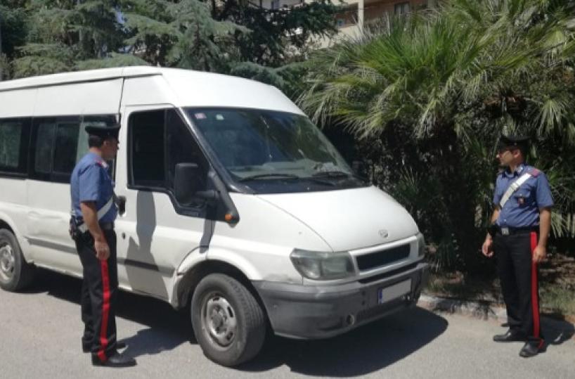 Furgone si ribalta nel Foggiano, sei braccianti feriti nell'impatto