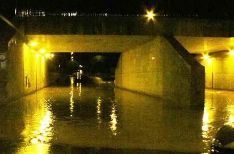 Trani, finì nel sottopasso allagato: automobilista risarcito a metà