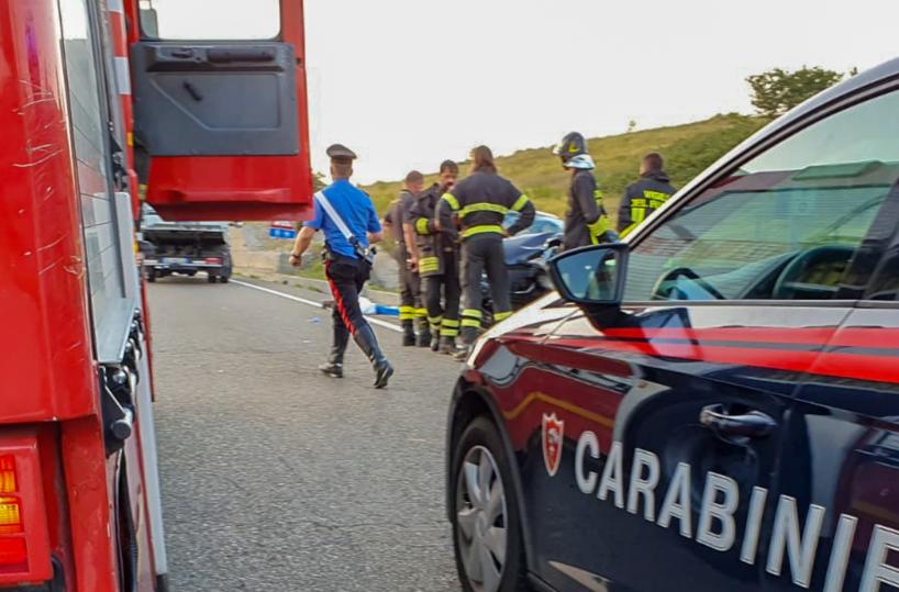 Vietri di Potenza, auto fuori strada: morto bimbo di 4 anni, gravi i genitori