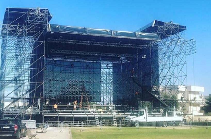 Notte Taranta, montato il palco: quest'anno il carpet con gli artisti