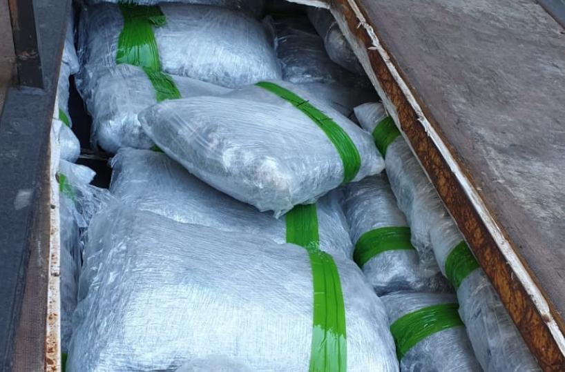 Bari, nascondeva in un furgone  84 kg di marijuana: arrestato 31enne