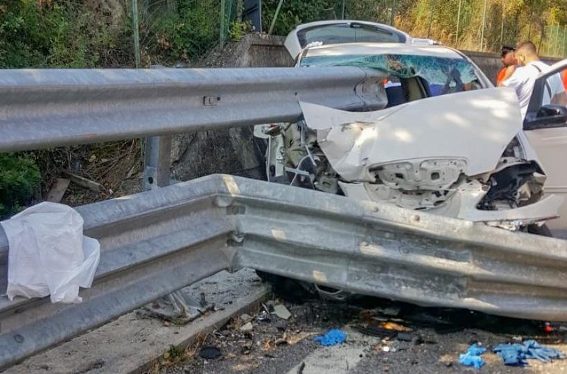 Tricarico, auto finisce contro il guard rail: 4 feriti, 3 sono gravi