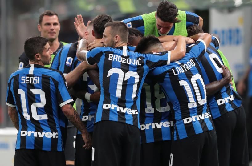 Lecce, a San Siro spalle al muro: l'Inter di Conte gliene rifila 4