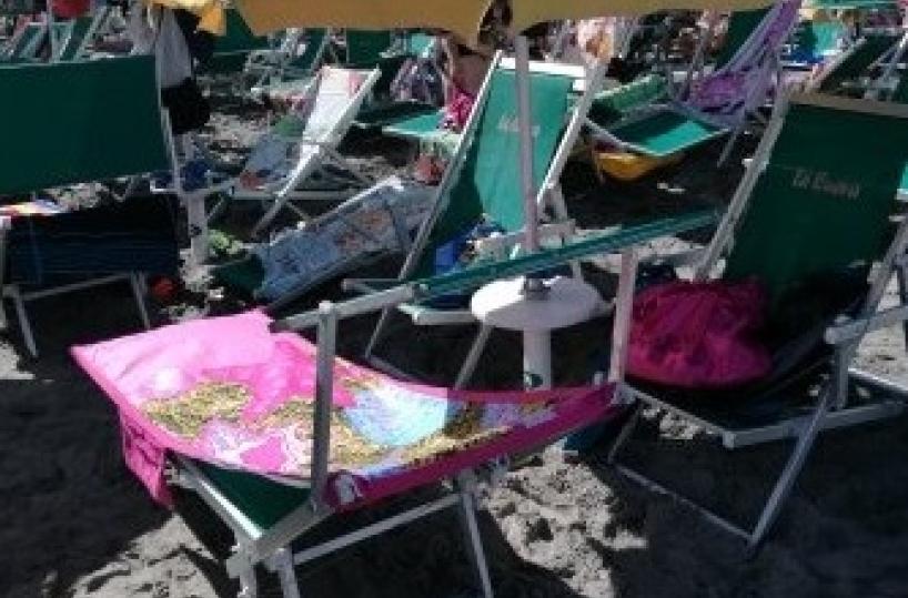 Lido abusivo a Torre dell'Orso: sequestri e multa a titolare