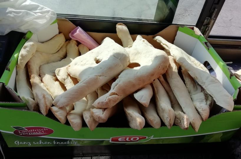 Bari, vendeva pane abusivo per strada: sanzionato per 5mila euro