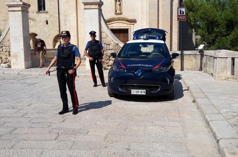Truffano un assicuratore di Matera, due denunciati