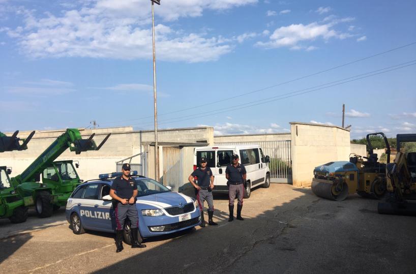 Casamassima, polizia e cc recuperano 500mila euro di mezzi rubati in capannone abbandonato