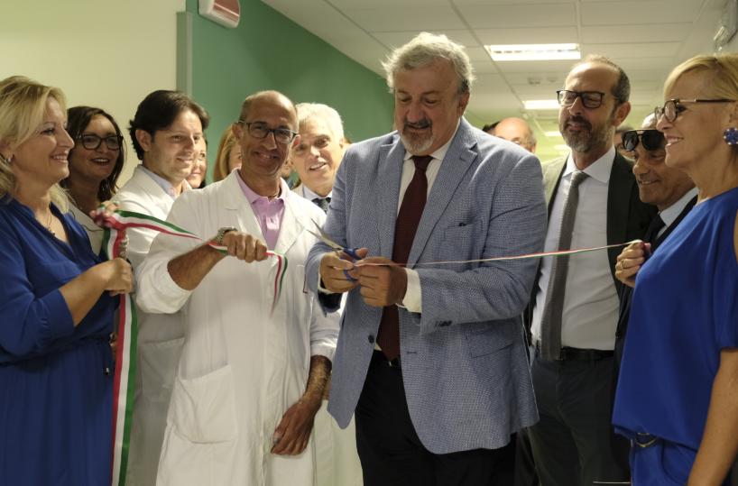 Bari, Emiliano inaugura reparti all'ospedale Di Venere: Chirurgia Vascolare, Pneumologia e novità nel blocco parto
