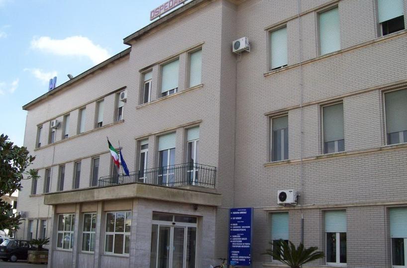 Gagliano, cabine di fototerapia rotte: i malati in rivolta