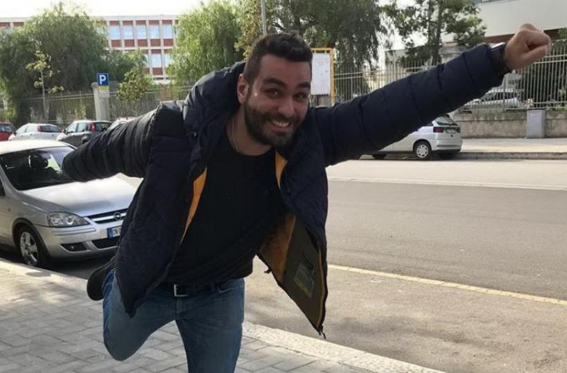 Abbaticchio, il «Walking Dad» barese candidato agli oscar del Web