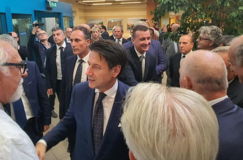 Conte a Ceglie Messapica: «Stanziati 300mln per Xylella»