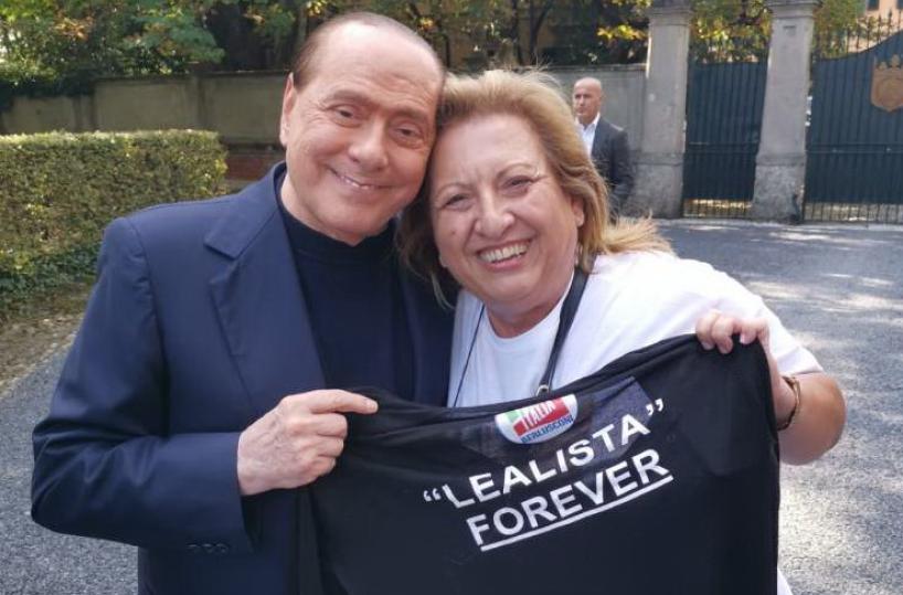 Da Polignano ad Arcore per gli auguri a Berlusconi