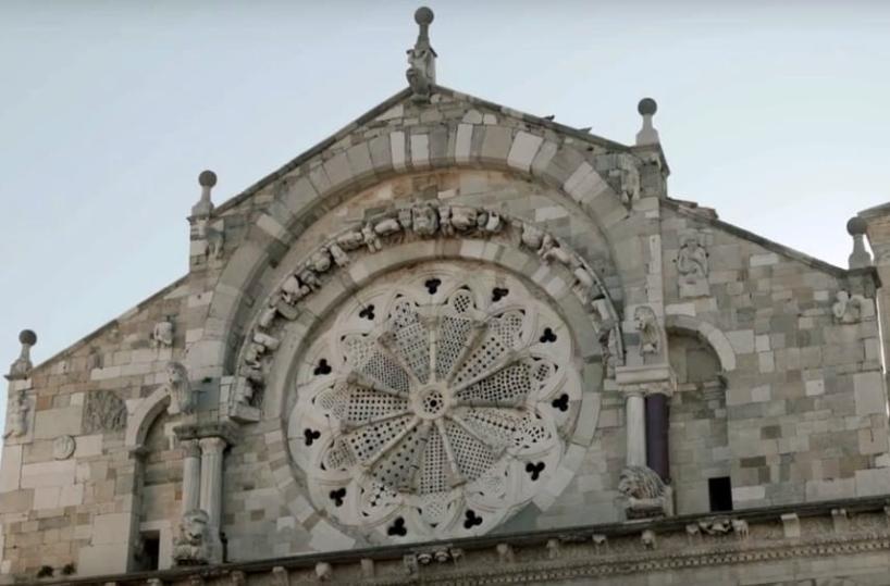 Troia, un francobollo per celebrare i mille anni della città