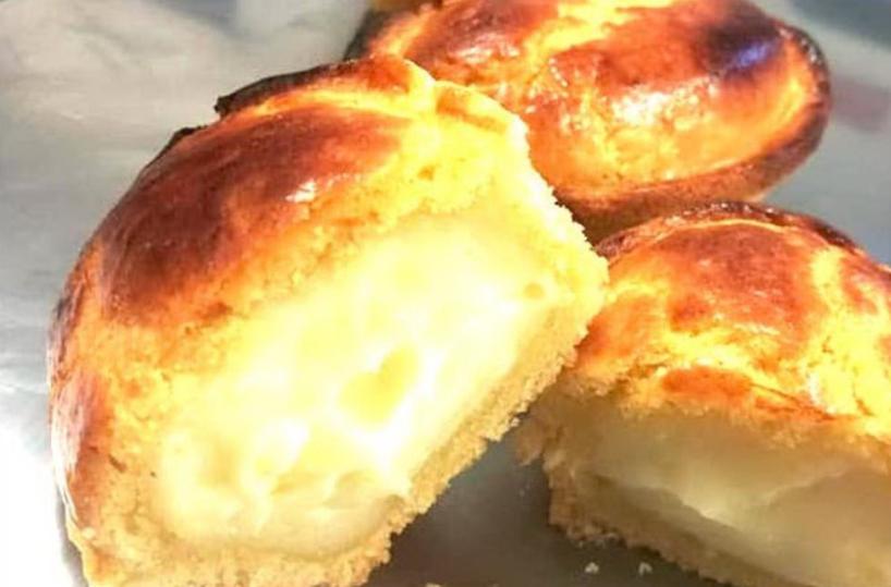 Nardò, addenta pasticciotto e si trova in bocca tre anelli: denuncia