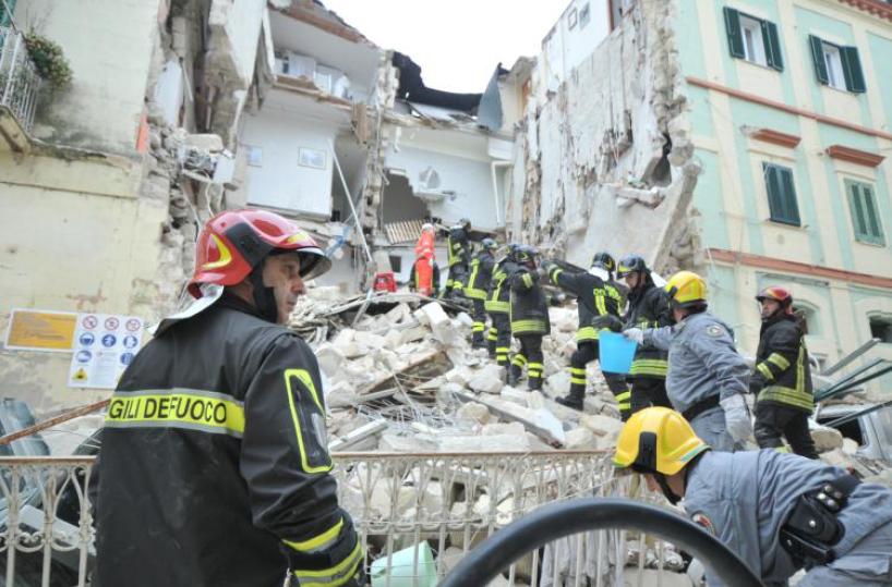 Matera, palazzina crollò nel 2014: chieste 8 condanne